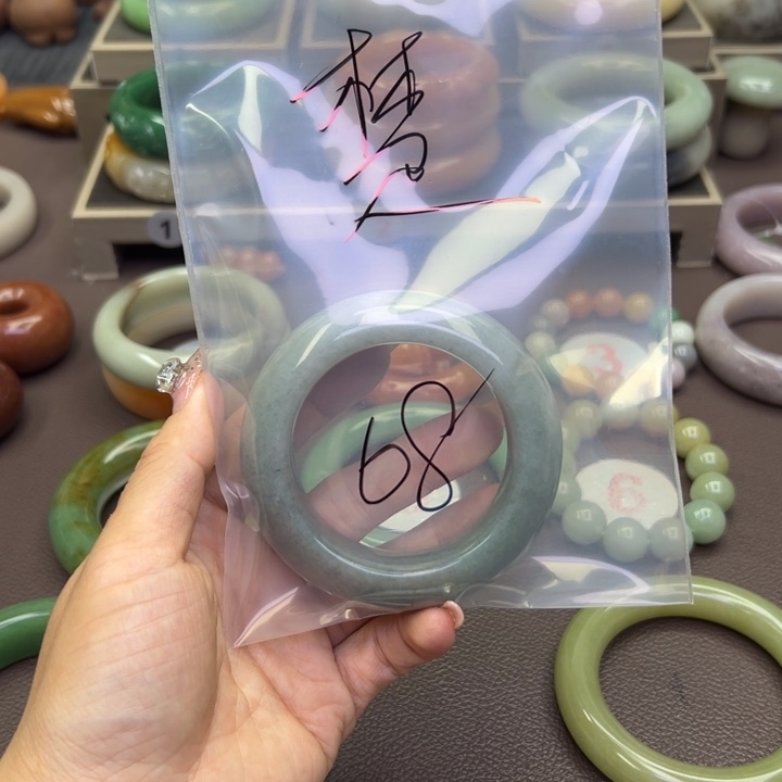 石英岩玉手镯未镶嵌楚