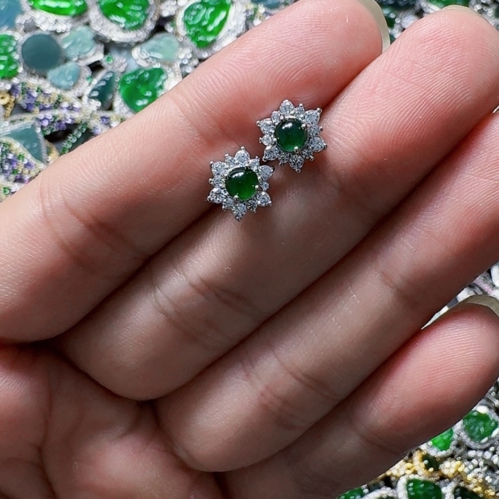 翡翠颈饰未镶嵌天然A货翡翠放漏