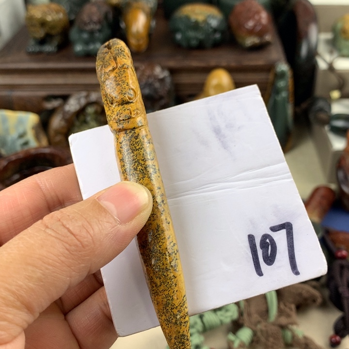 岫岩河磨玉（透闪石质玉）手把件未镶嵌