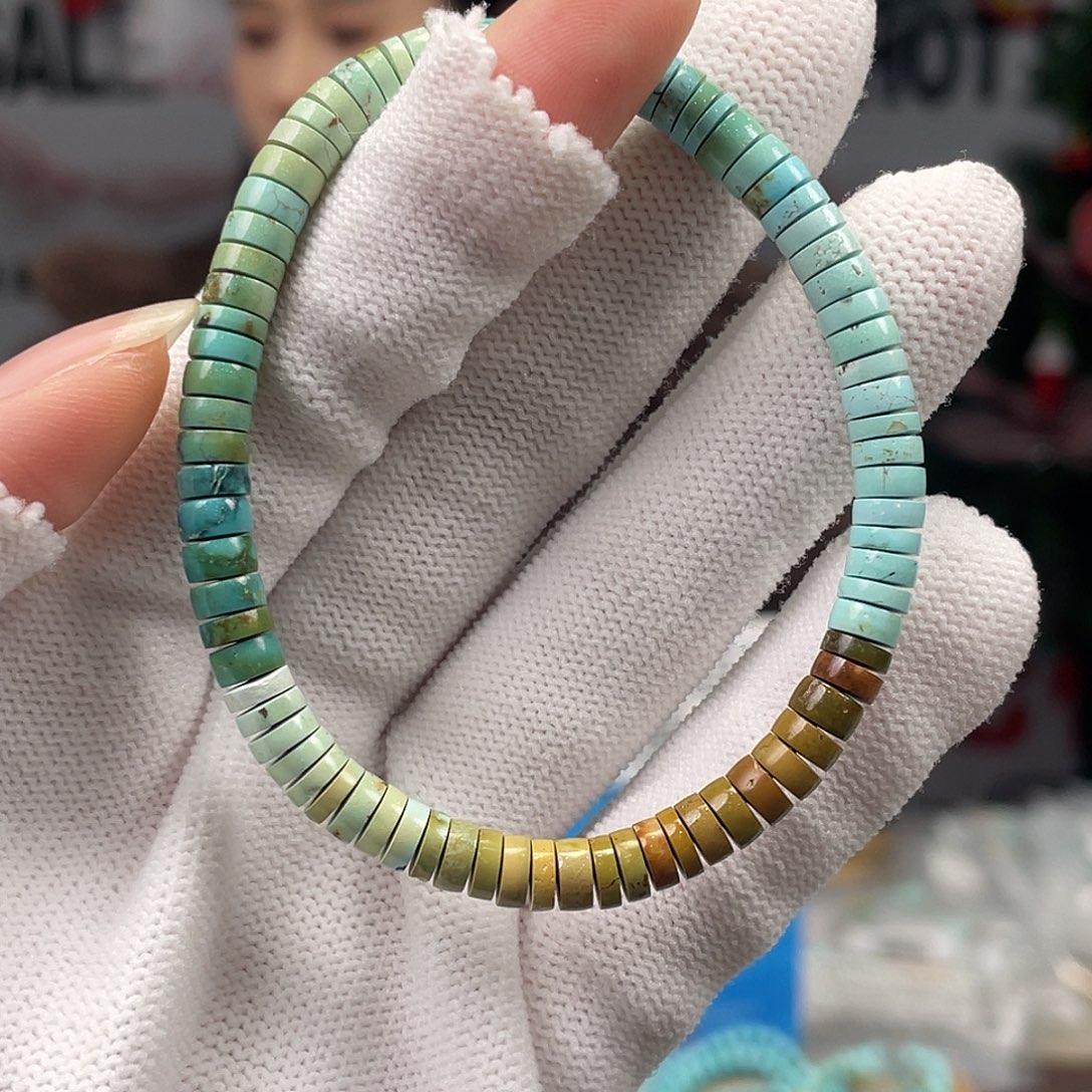 绿松石未镶嵌挂件