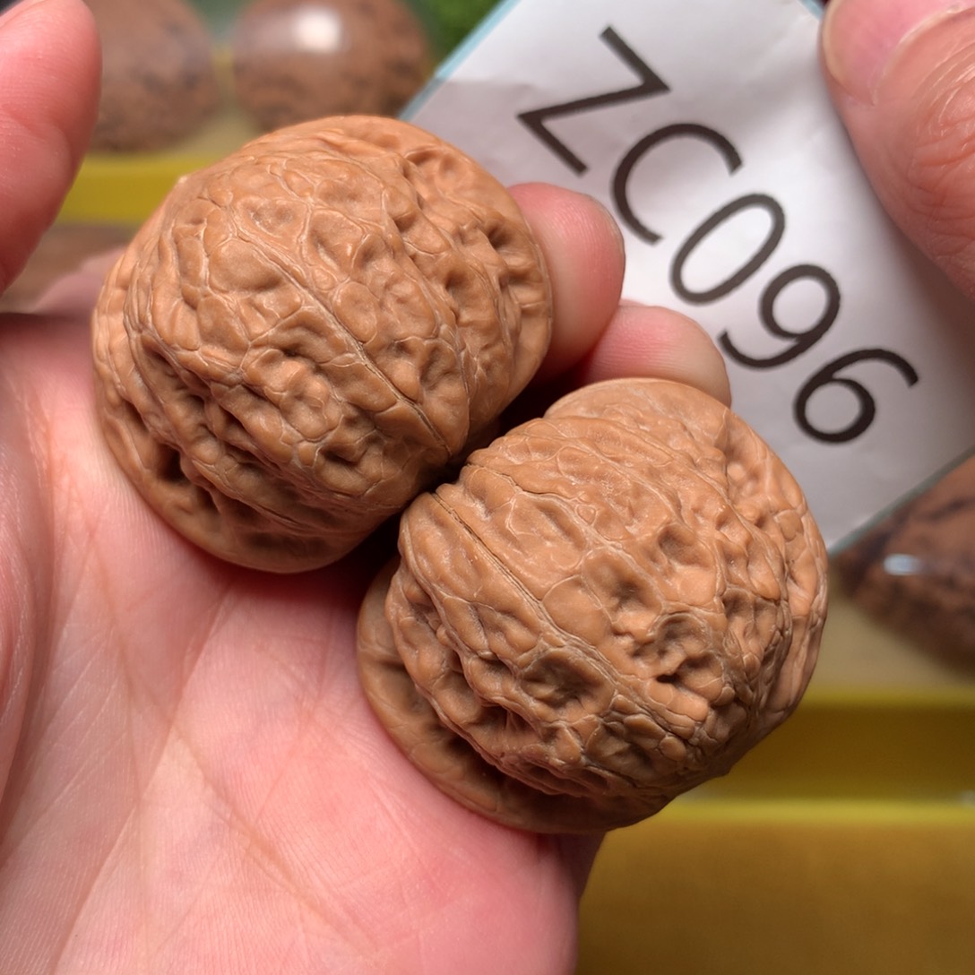 文玩核桃把件毕业肉球铁锤妹妹38