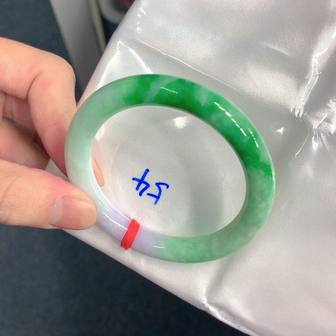 翡翠未镶嵌手镯（圆镯）翡翠