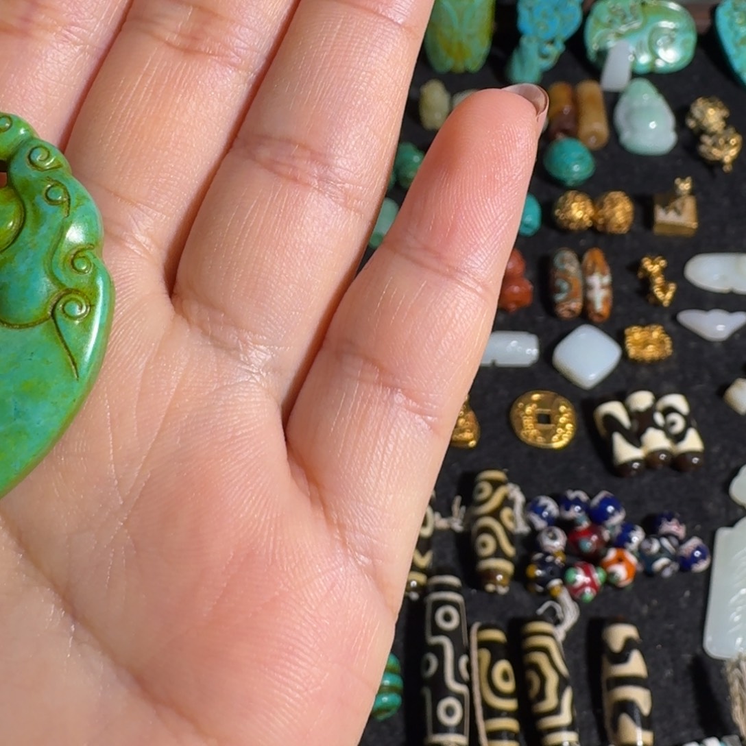 飞***侠玛瑙/玉髓未镶嵌颈饰