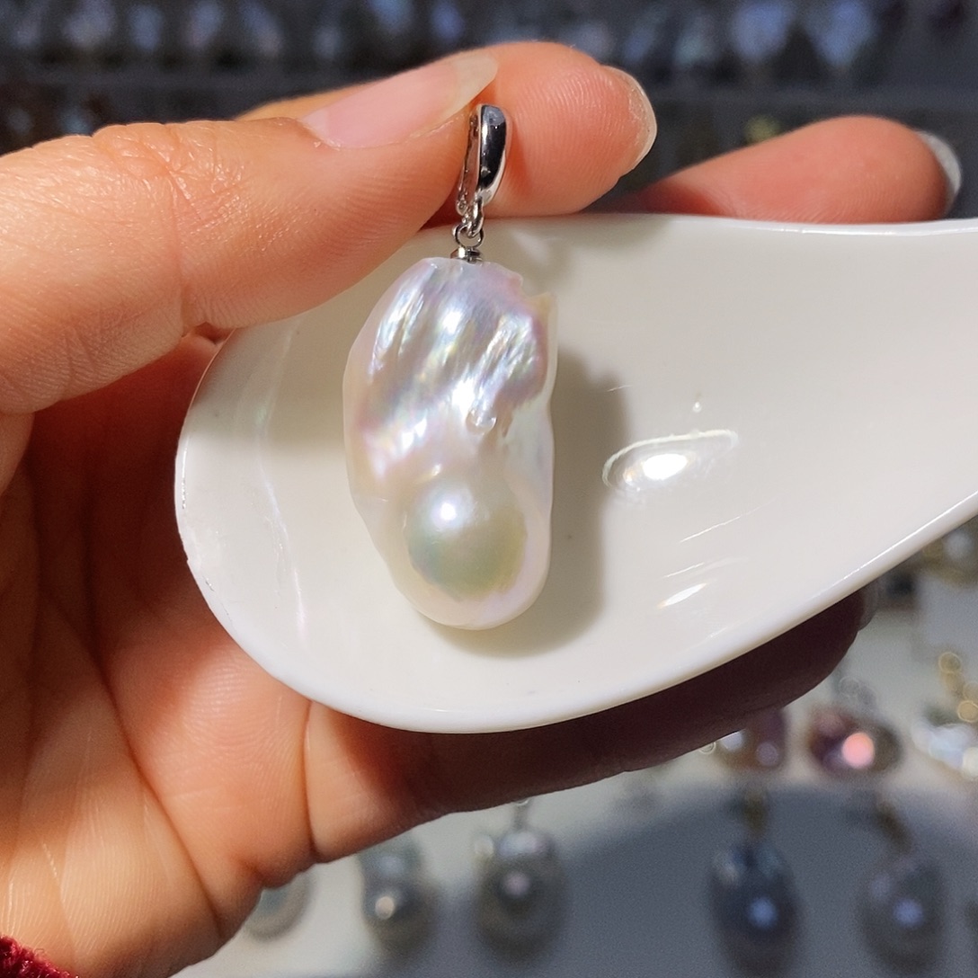 颈饰未镶嵌淡水珍珠