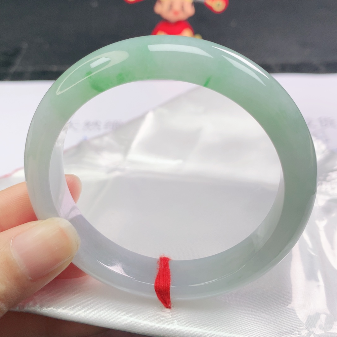 翡翠未镶嵌手镯正