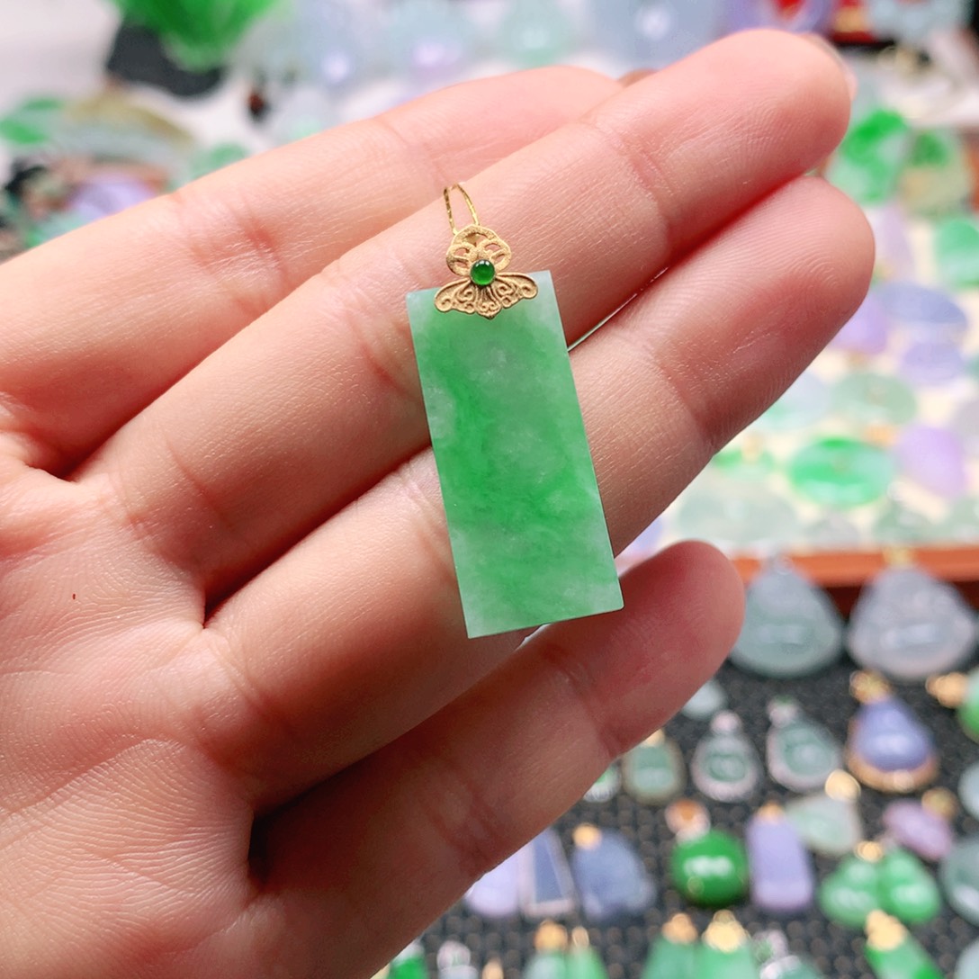 翡翠18K金镶嵌吊坠(不含链)