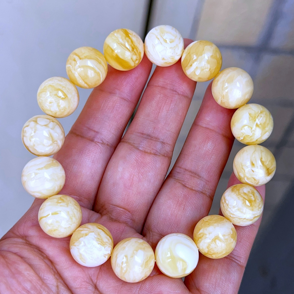 13+俄料瓷白花蜡精工圆珠手串