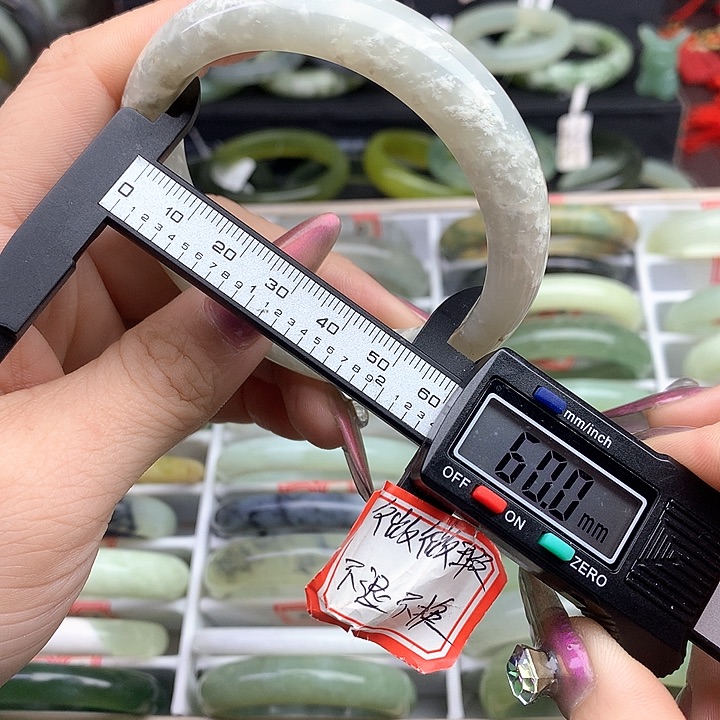 蛇纹石玉手镯未镶嵌879