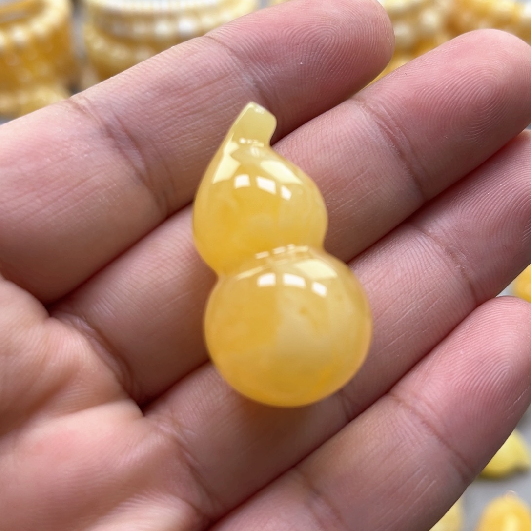 琥珀颈饰未镶嵌吊坠