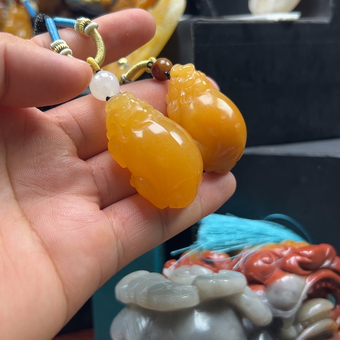 石英质玉（黄龙玉）未镶嵌多选发其一