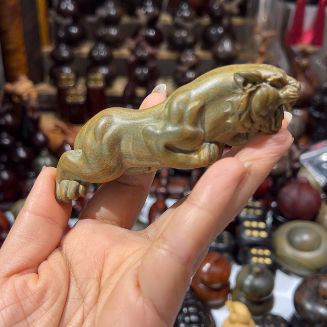 香榧木绿檀绿檀老虎