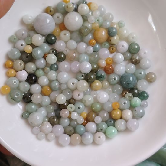 翡翠未镶嵌颈饰珠子一碗