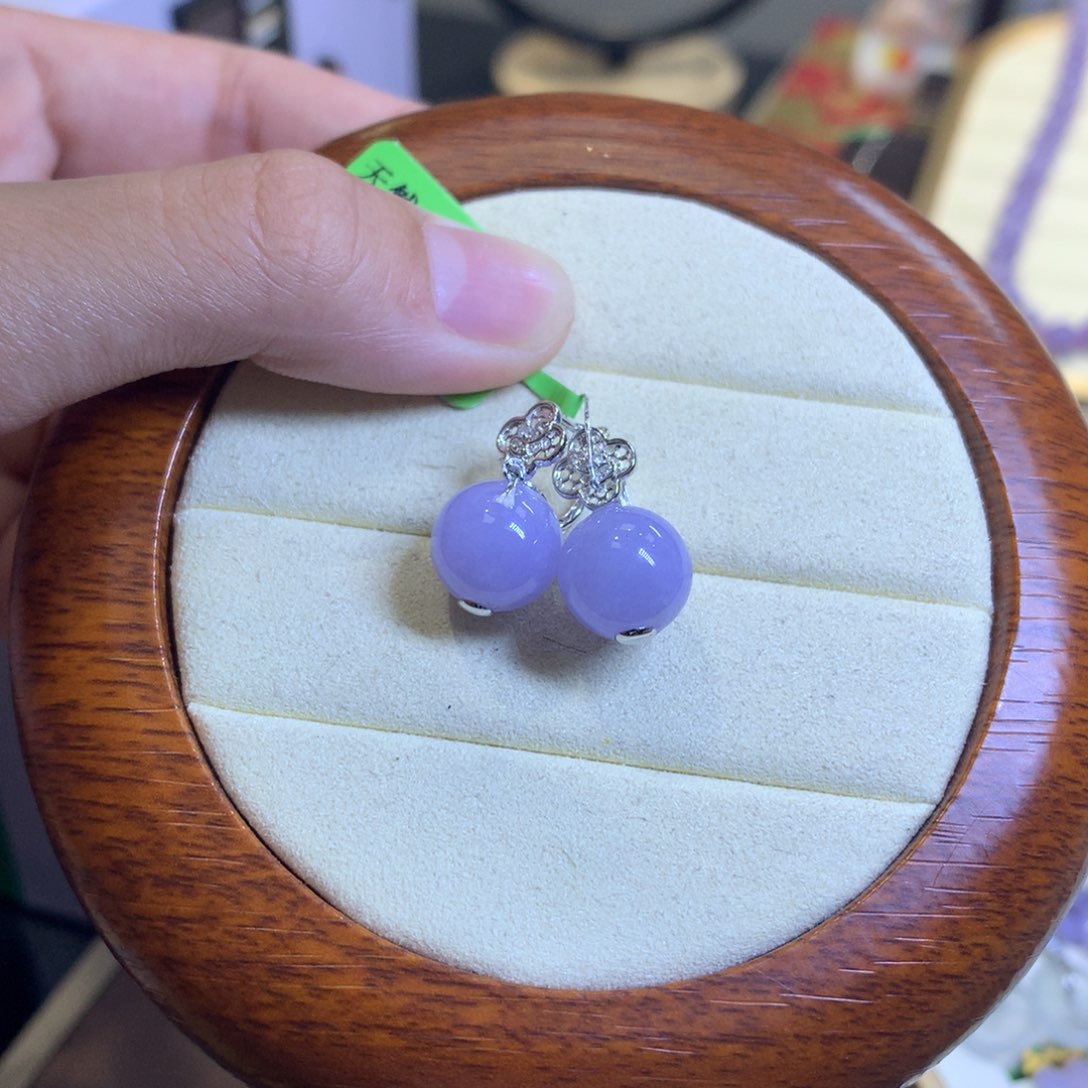 翡翠18K金镶嵌颈饰翡翠