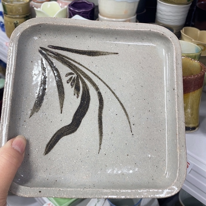 随***3回流瓷器摸热的是