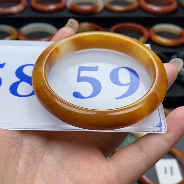 石英质玉（黄龙玉）手镯未镶嵌