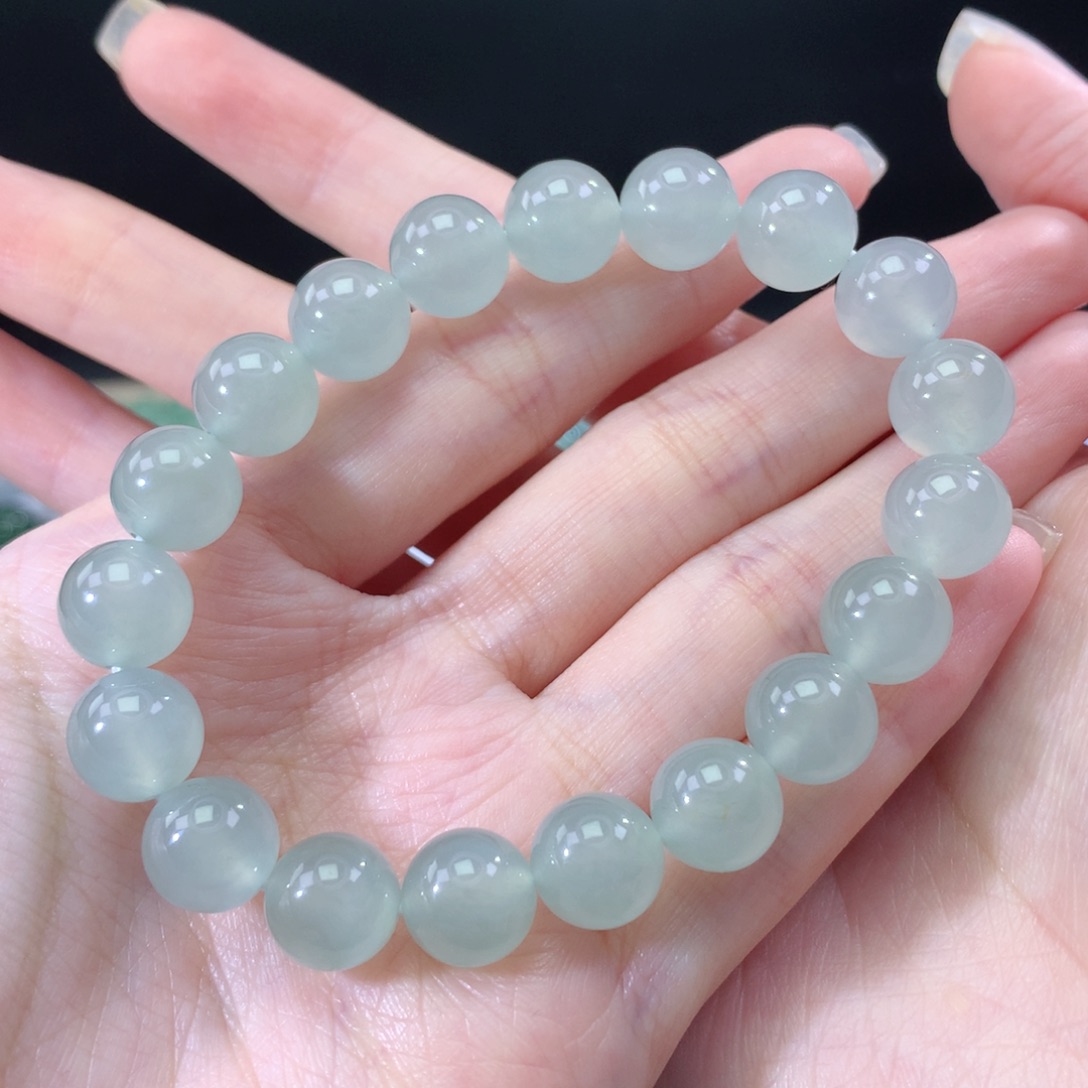 翡翠手链未镶嵌翡翠