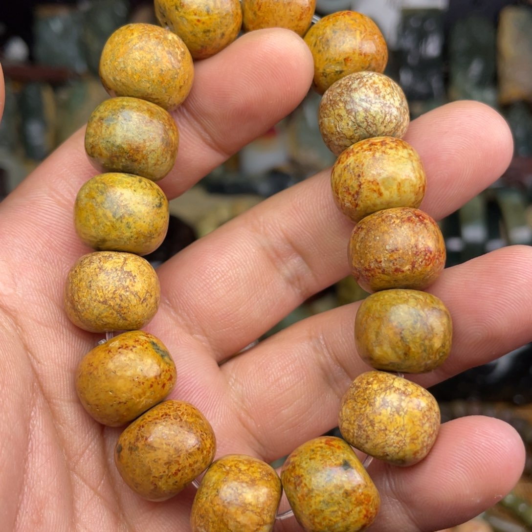 岫岩河磨玉（透闪石质玉）未镶嵌颈饰