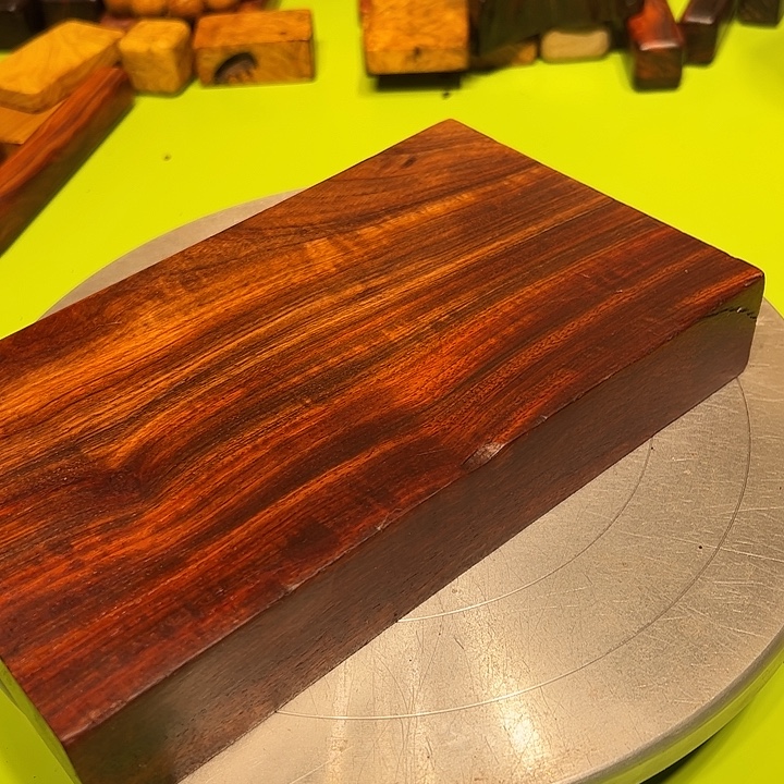 d***t紫檀木类端景台檀香