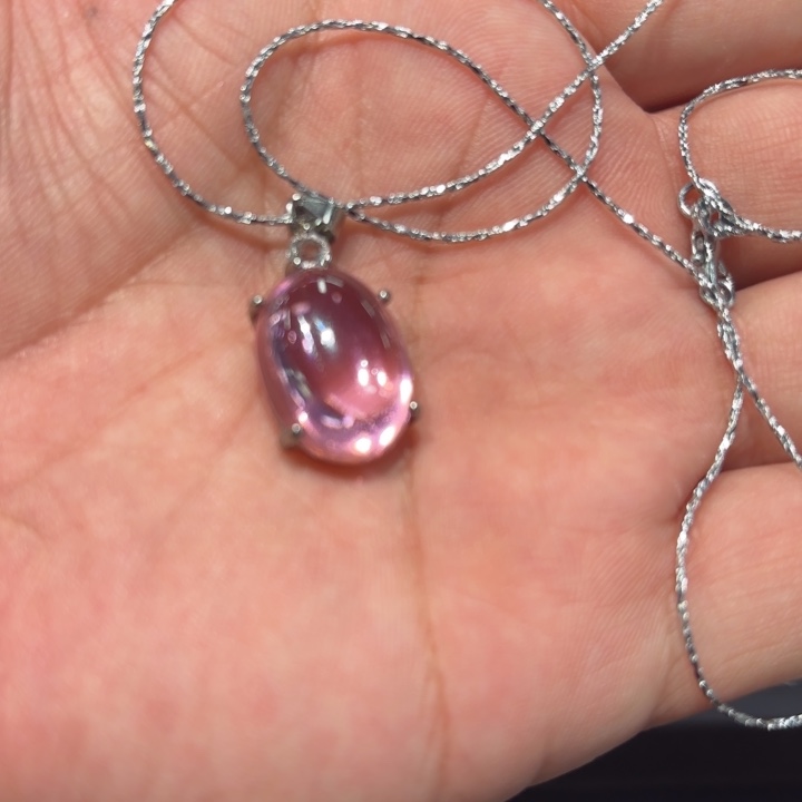 透闪石质玉未镶嵌颈饰