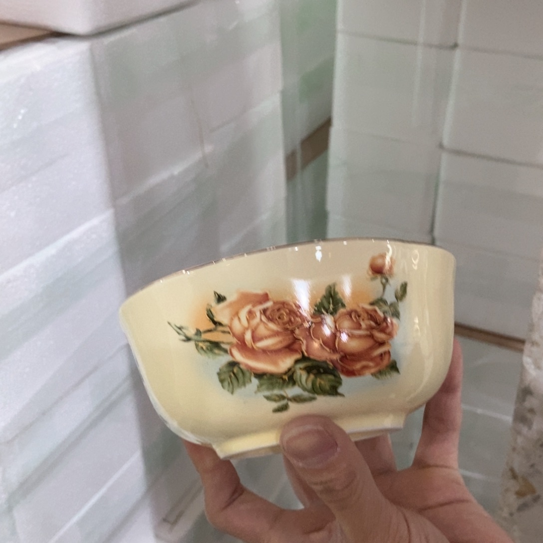 星博陶瓷…………………………………………