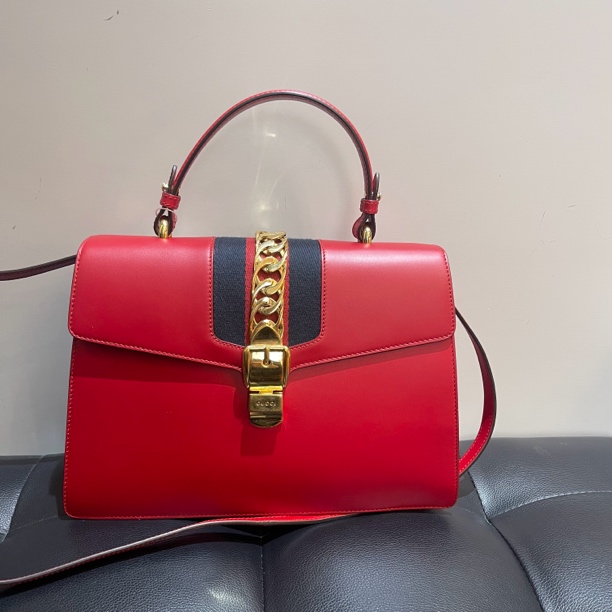 95新 GUCCI/古驰 Gucci古驰红色大号塞尔维亚