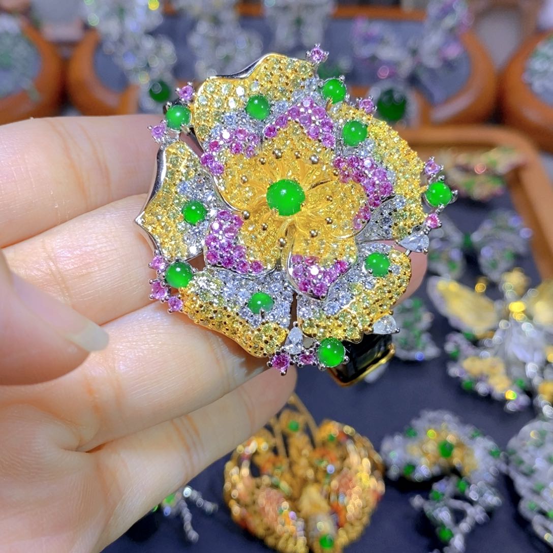 翡翠颈饰银S925镶嵌天然翡翠