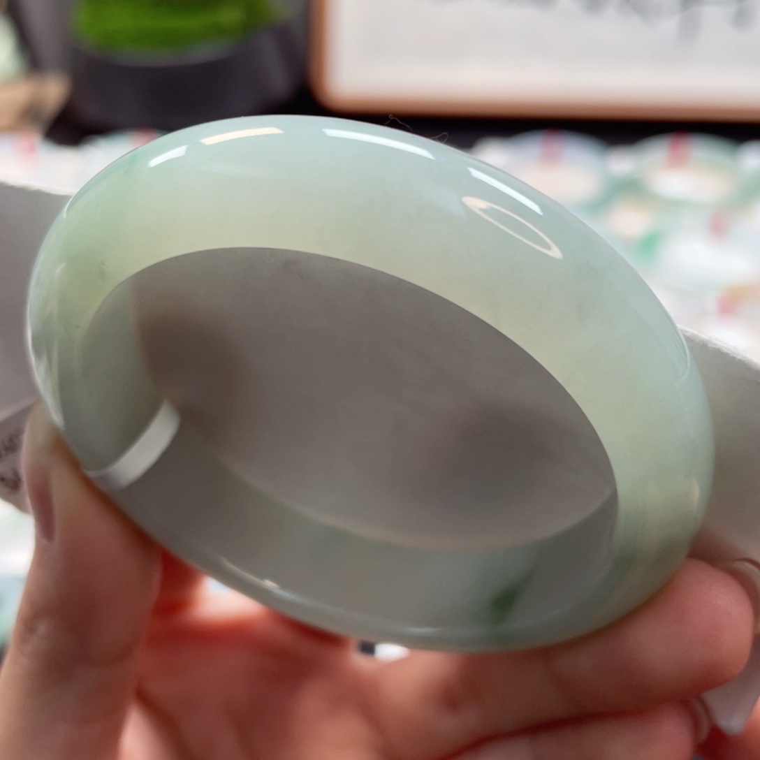 【闪购商品】翡翠手镯未镶嵌54.8芙蓉冰胶飘绿花0毛孔33号