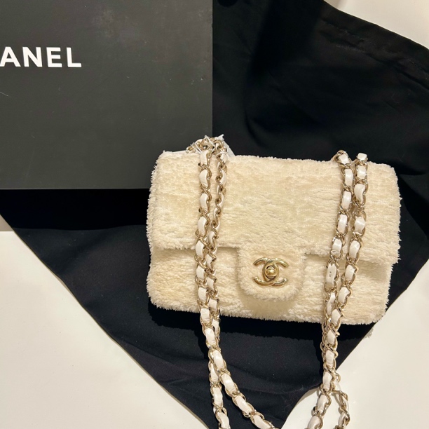 95新 Chanel/香奈儿 多多奢品/香奈儿亮片奶昔白大mini包98新包展