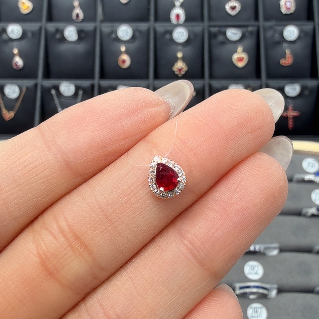 吊坠(不含链)红宝石18K金镶嵌0.32克拉