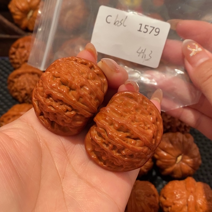 时***差文玩核桃把件精品