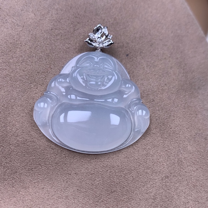 翡翠18K金镶嵌颈饰缅甸翡翠A货