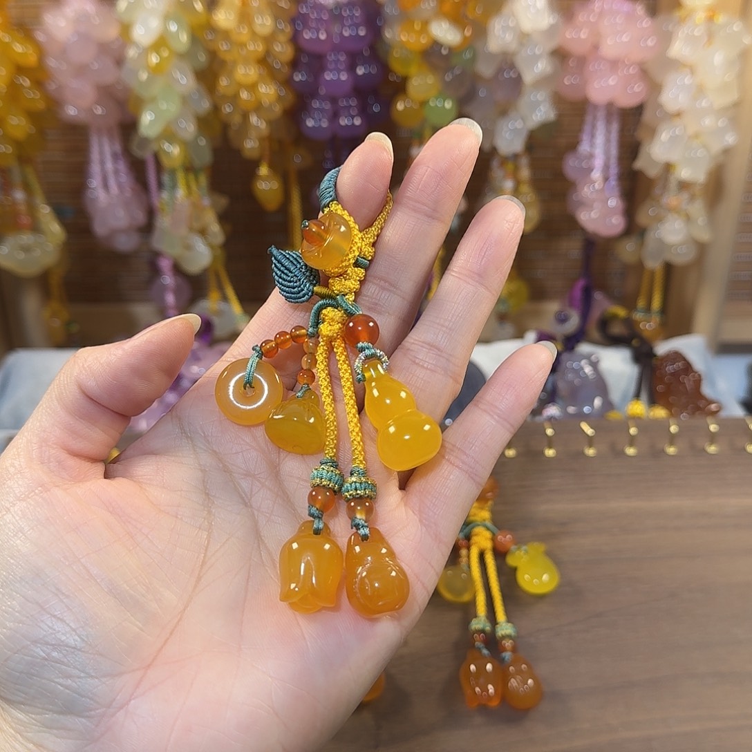乐***墩玛瑙/玉髓未镶嵌钥匙挂件