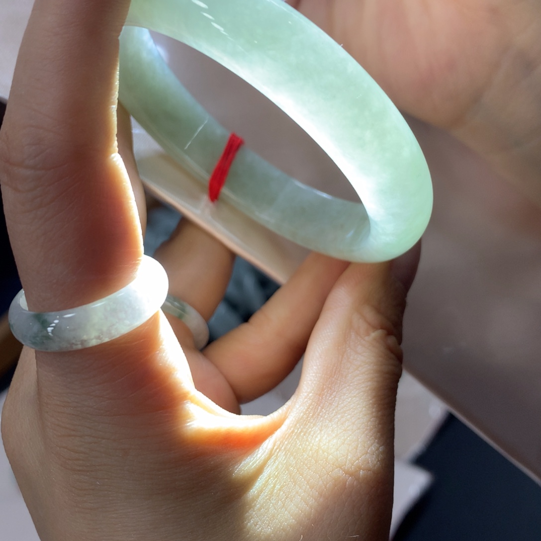 翡翠未镶嵌手镯买断