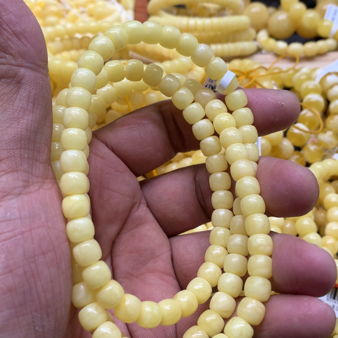 蜜蜡手链未镶嵌小****?蜜蜡