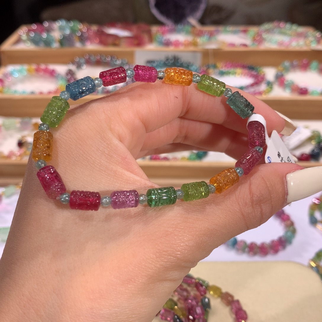 碧玺多样性发货一件未镶嵌