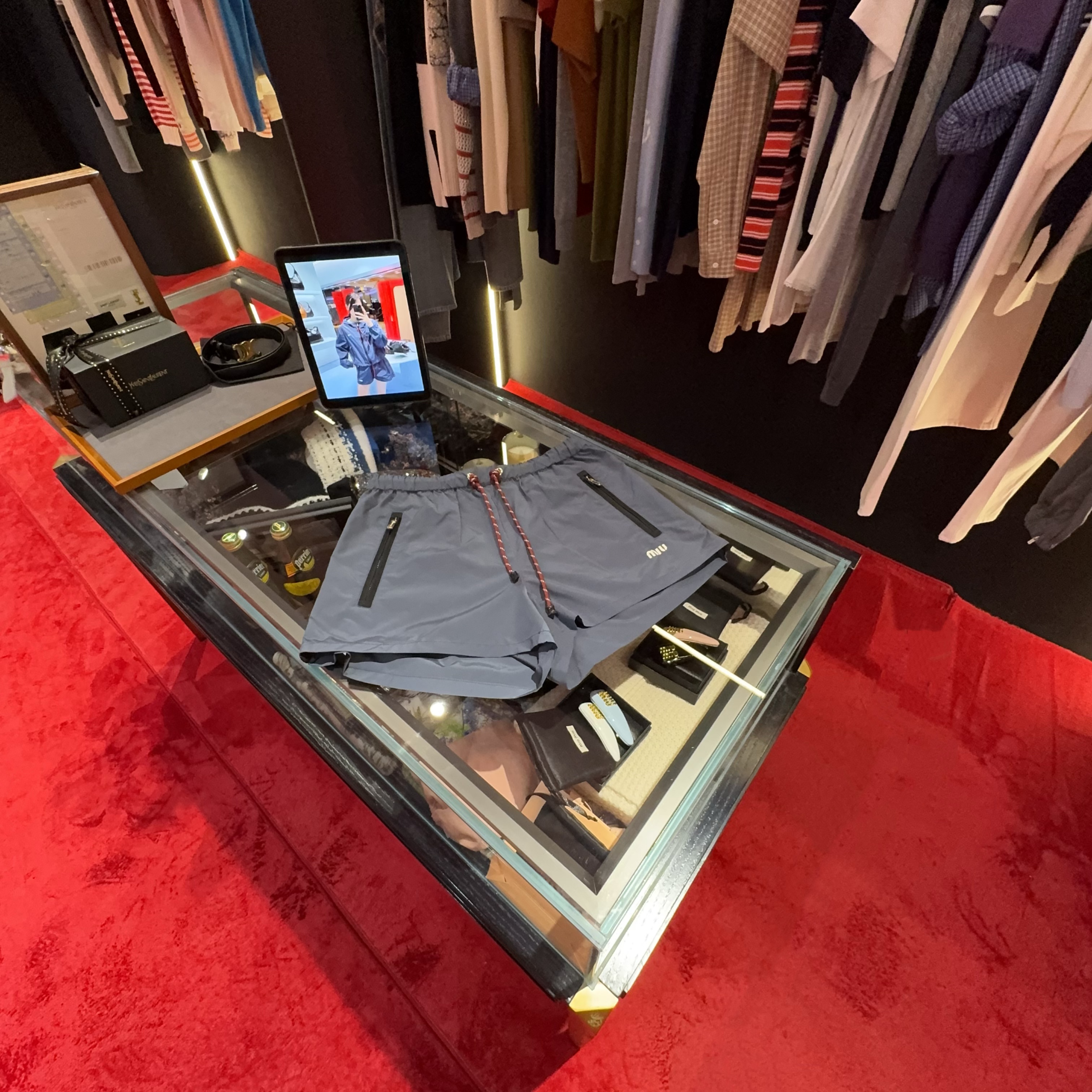 现认准赫玛 SS25 靛蓝色科技面料织物短裤#松紧腰绳#1277上新