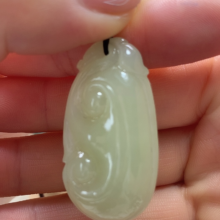喜***狗和田玉未镶嵌颈饰