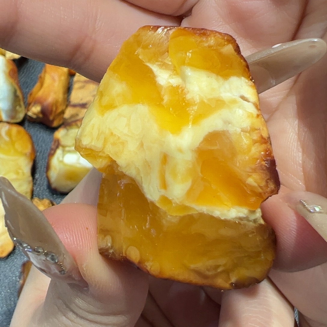 定制琥珀未镶嵌蜜蜡