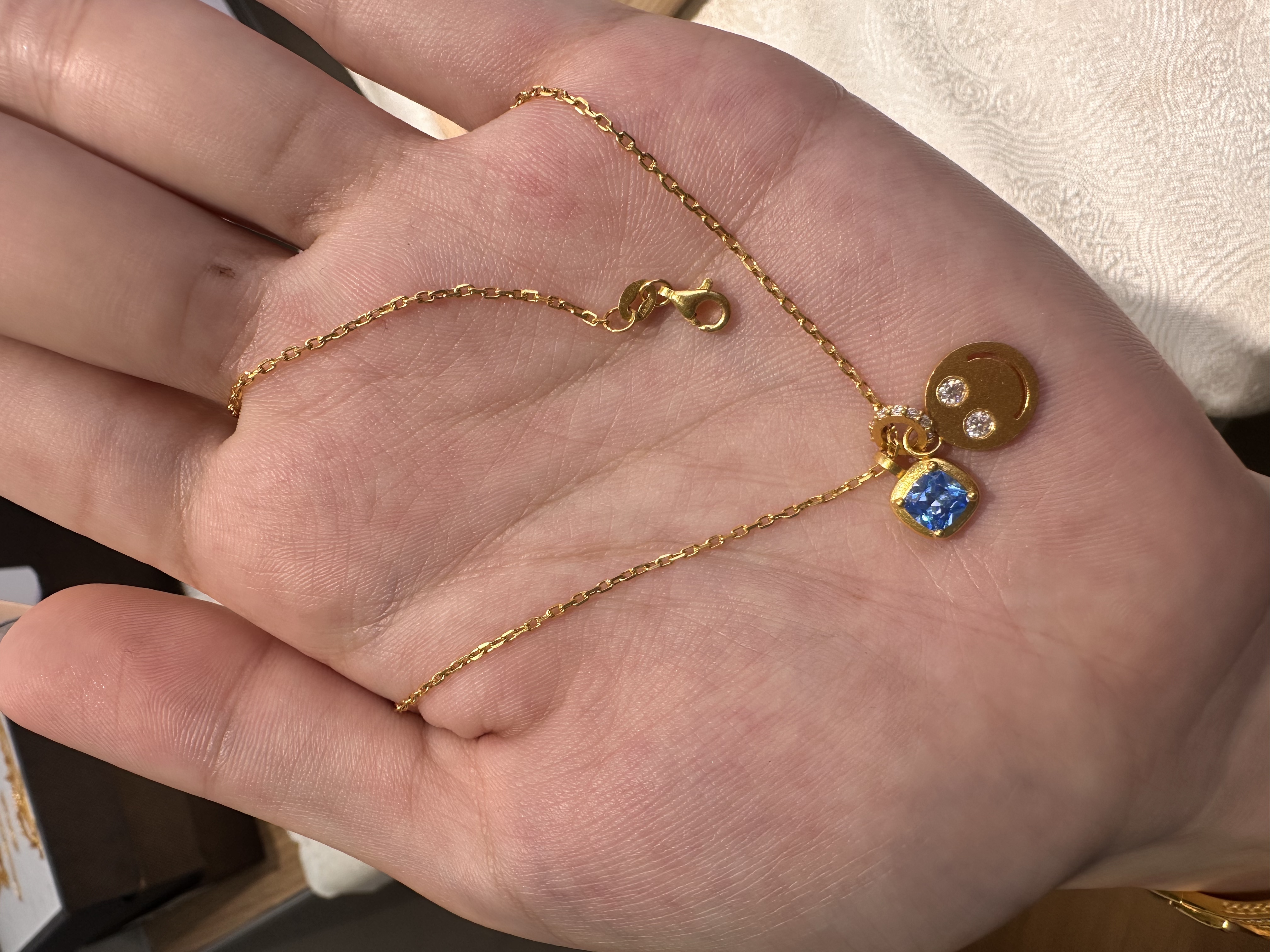 足金999 镶嵌蓝钻笑脸套链