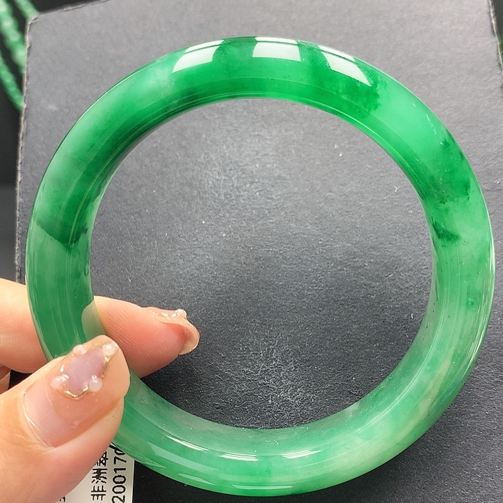 未镶嵌手镯石英质玉