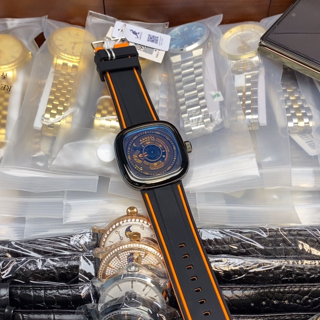 精钢孤品闪电购手表一个