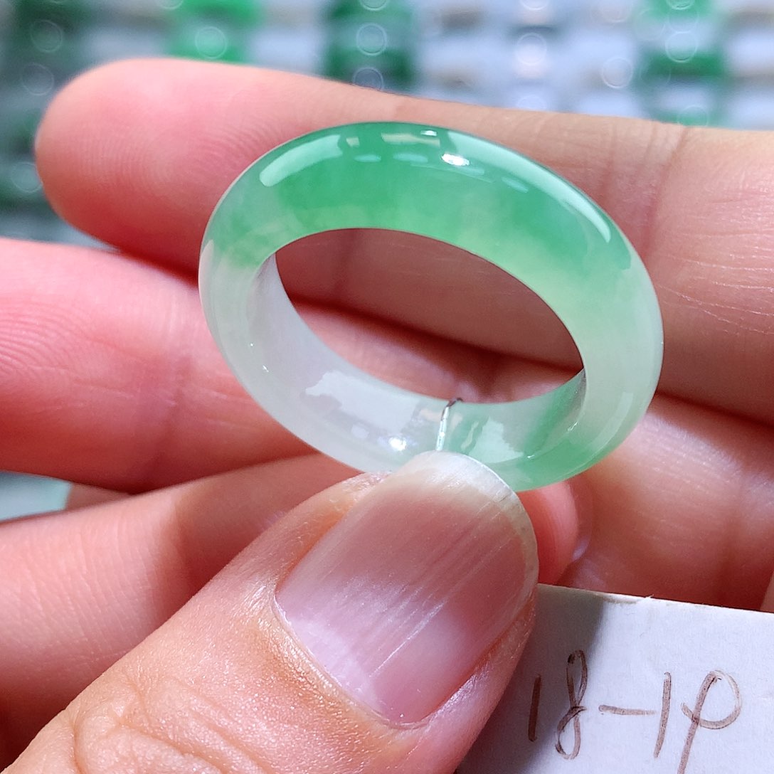 翡翠戒指未镶嵌18-19号