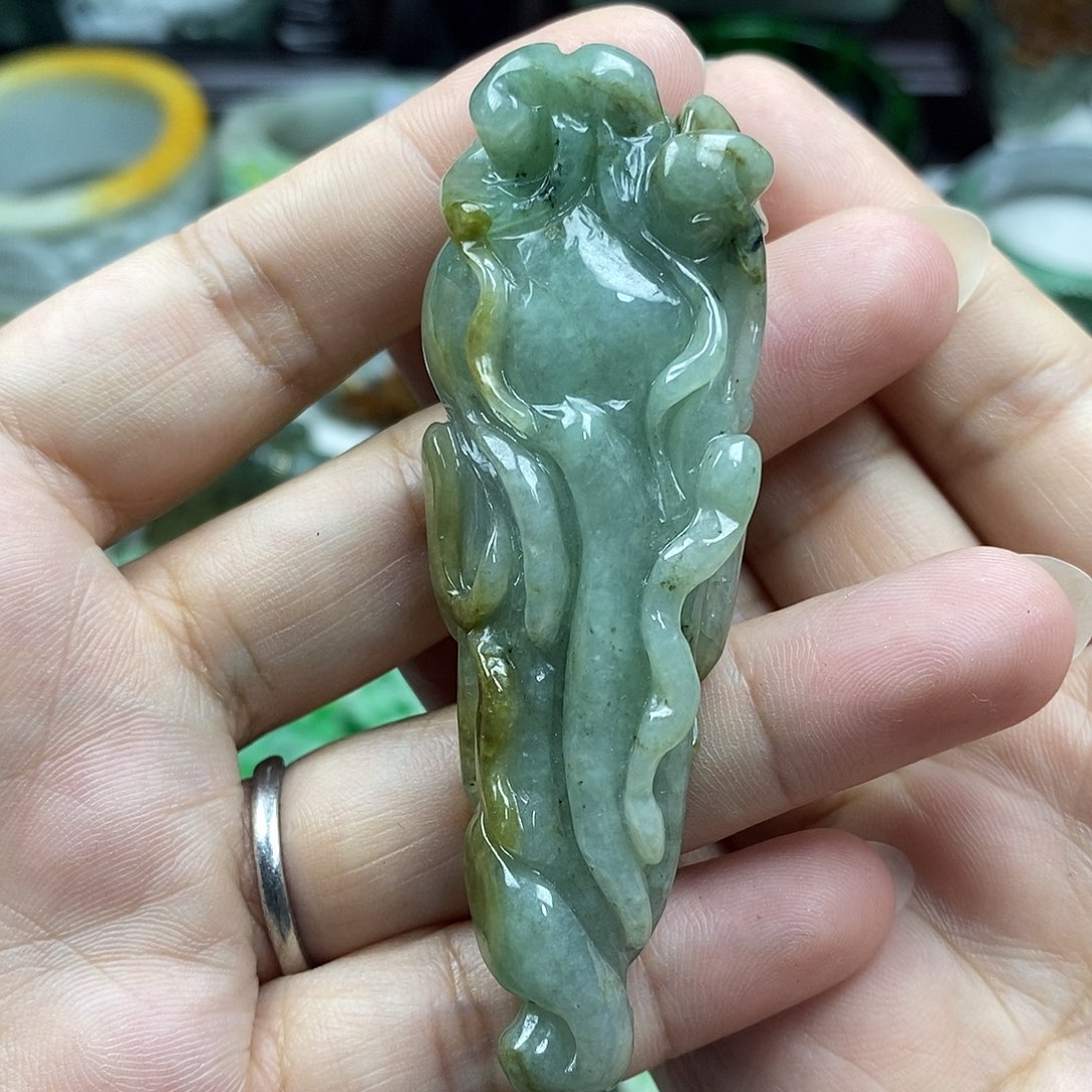颈饰未镶嵌翡翠牌子