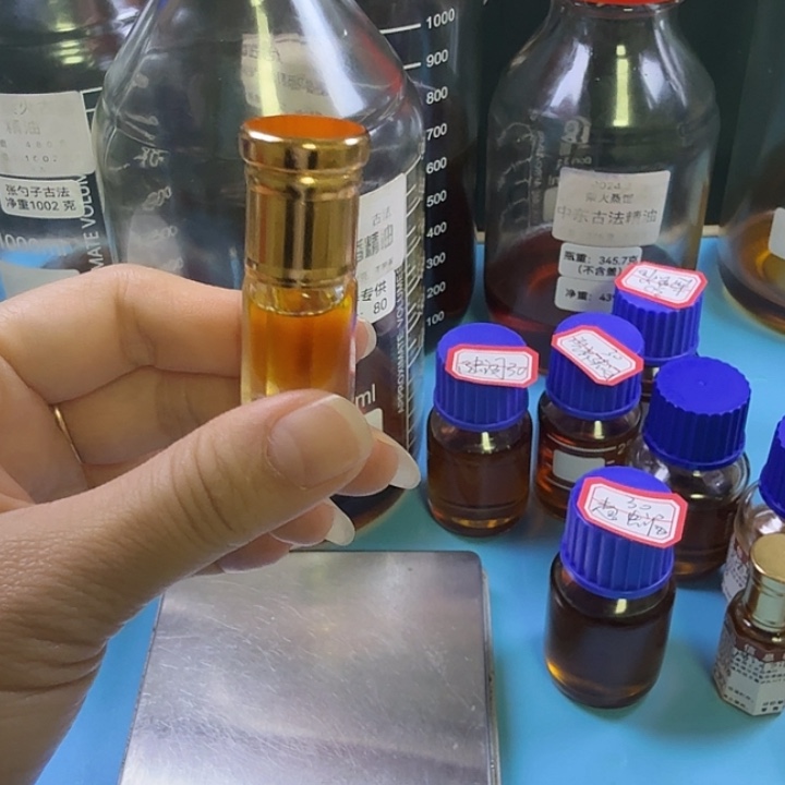 莫***心沙特古法1克精油。。。