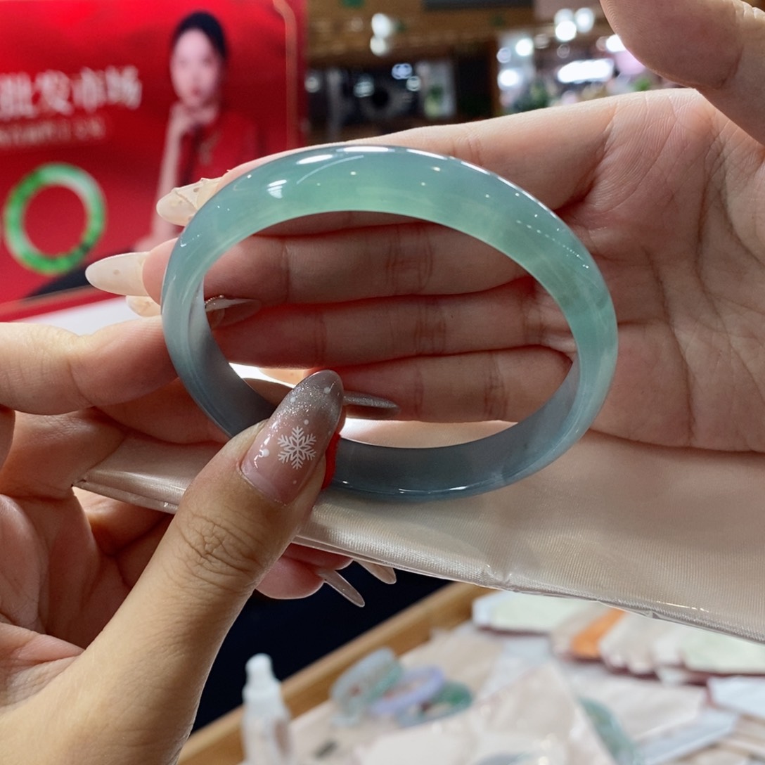 未镶嵌手镯翡翠翡翠