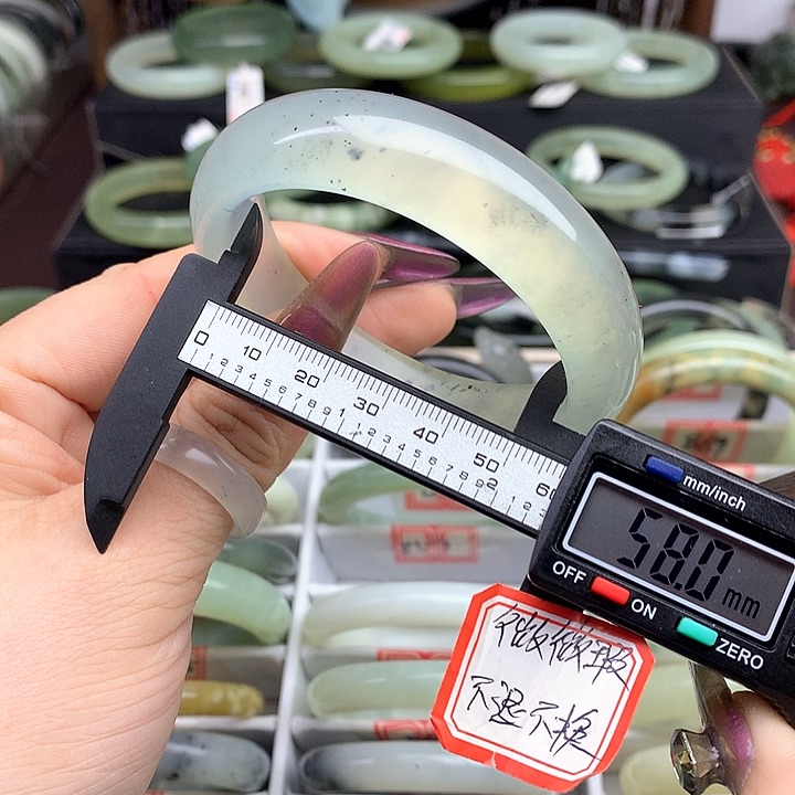 蛇纹石玉手镯未镶嵌859