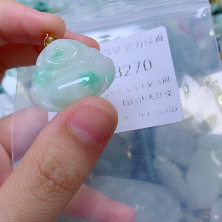 吊坠(不含链)未镶嵌翡翠