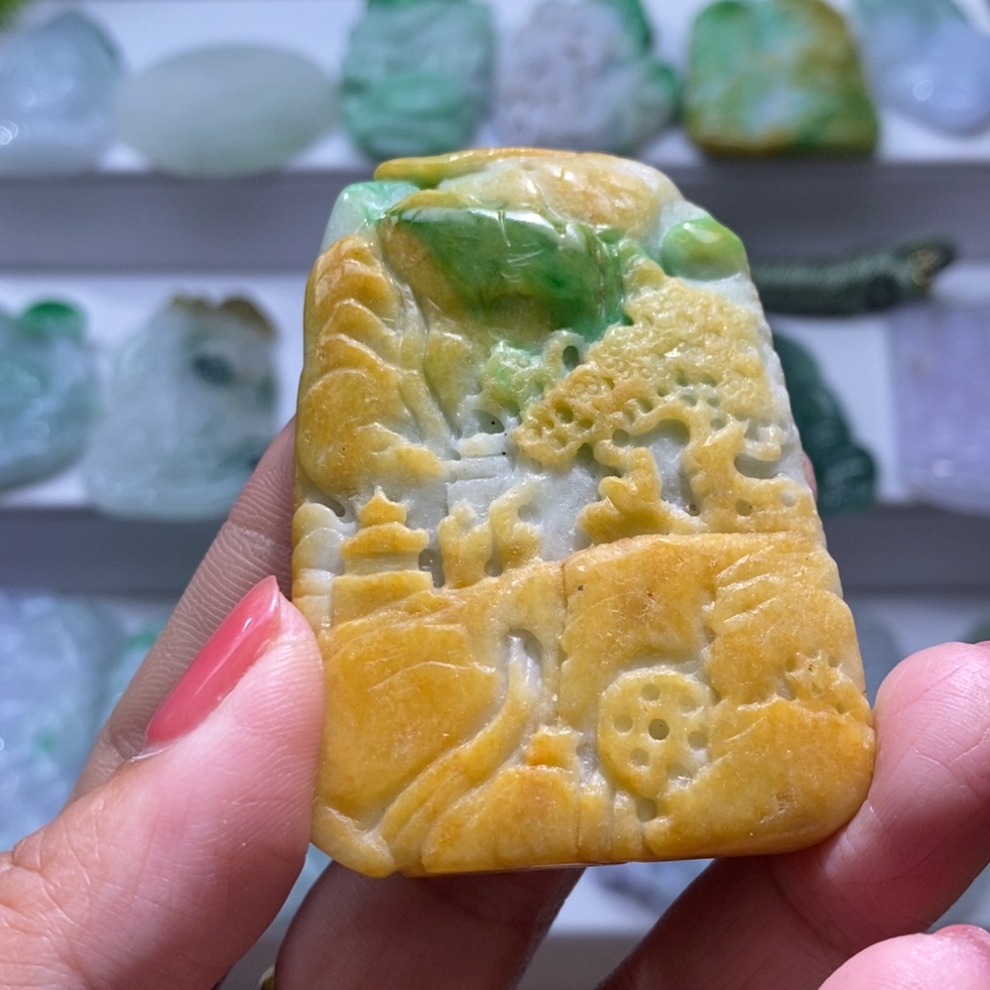 【闪购商品】翡翠颈饰未镶嵌山水