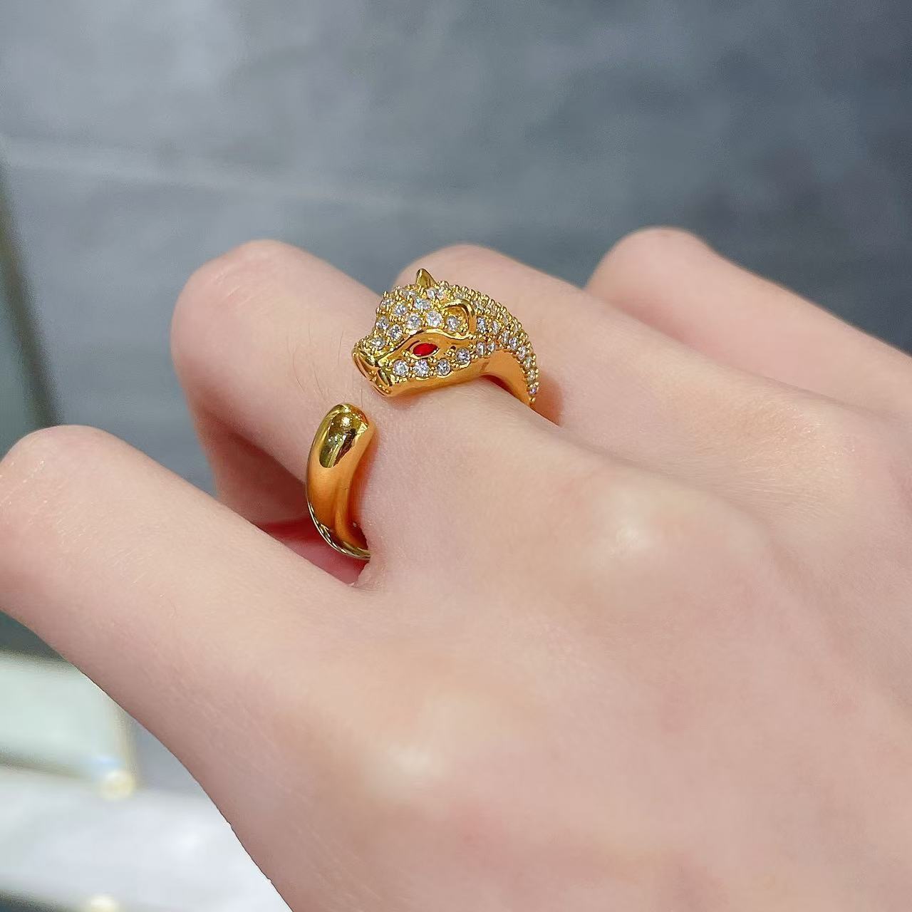 足金999 黄金首饰 5D镶嵌莫桑红016戒指 时尚轻奢