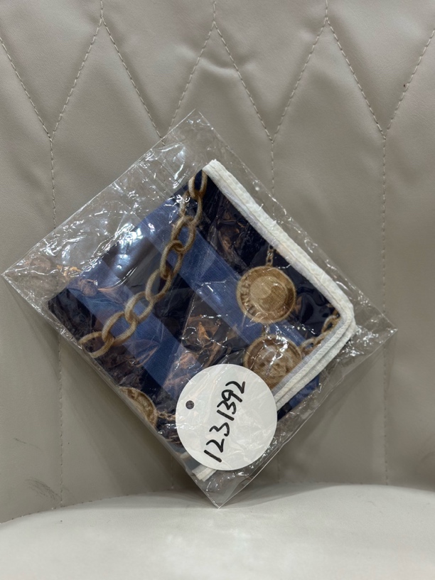 95新 FENDI/芬迪 夏七中古/芬迪丝巾/1231392